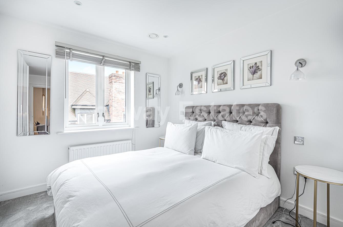 1 Guardhouse Way, Mill Hill